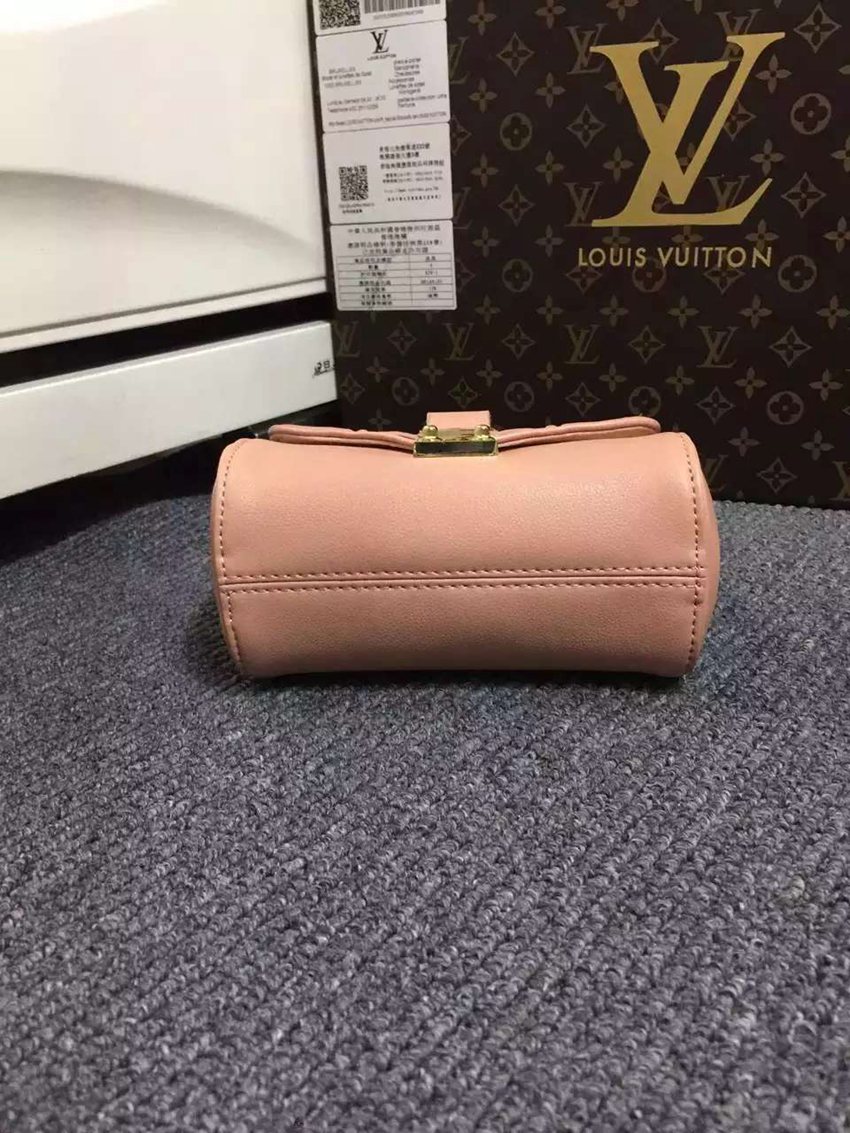 送料無料ルイヴィトン  LOUIS VUITTON  M94552-4  ショルダーバッグ  斜めがけショルダースーパーコピーバッグ激安販売専門店