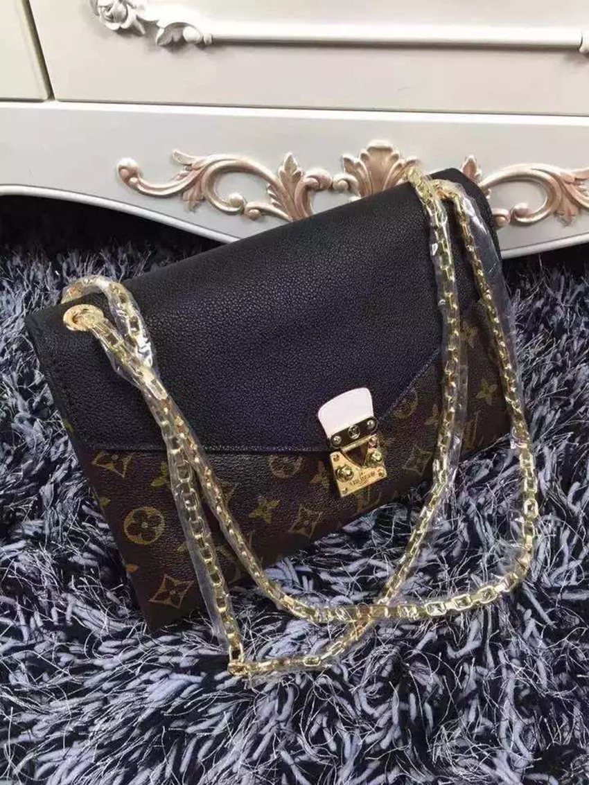美品LOUIS VUITTON ルイヴィトン    ショルダーバッグ  斜めがけショルダー トートバッグスーパーコピーブランドバッグ激安国内発送販売専門店