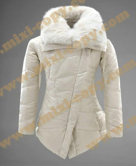 MONCLER お手頃アイテム モンクレール レディース ダウンジャケット ページュ